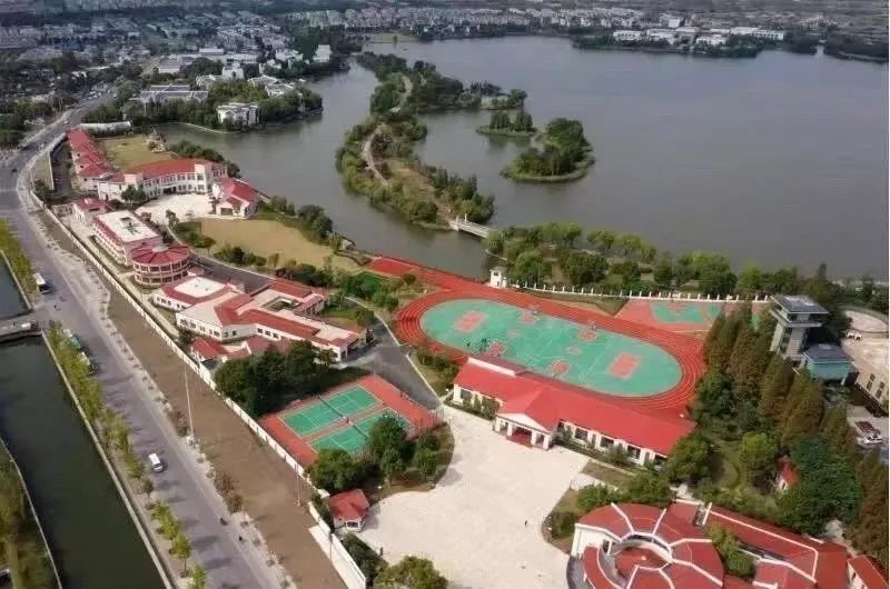 上海宏润博源学校