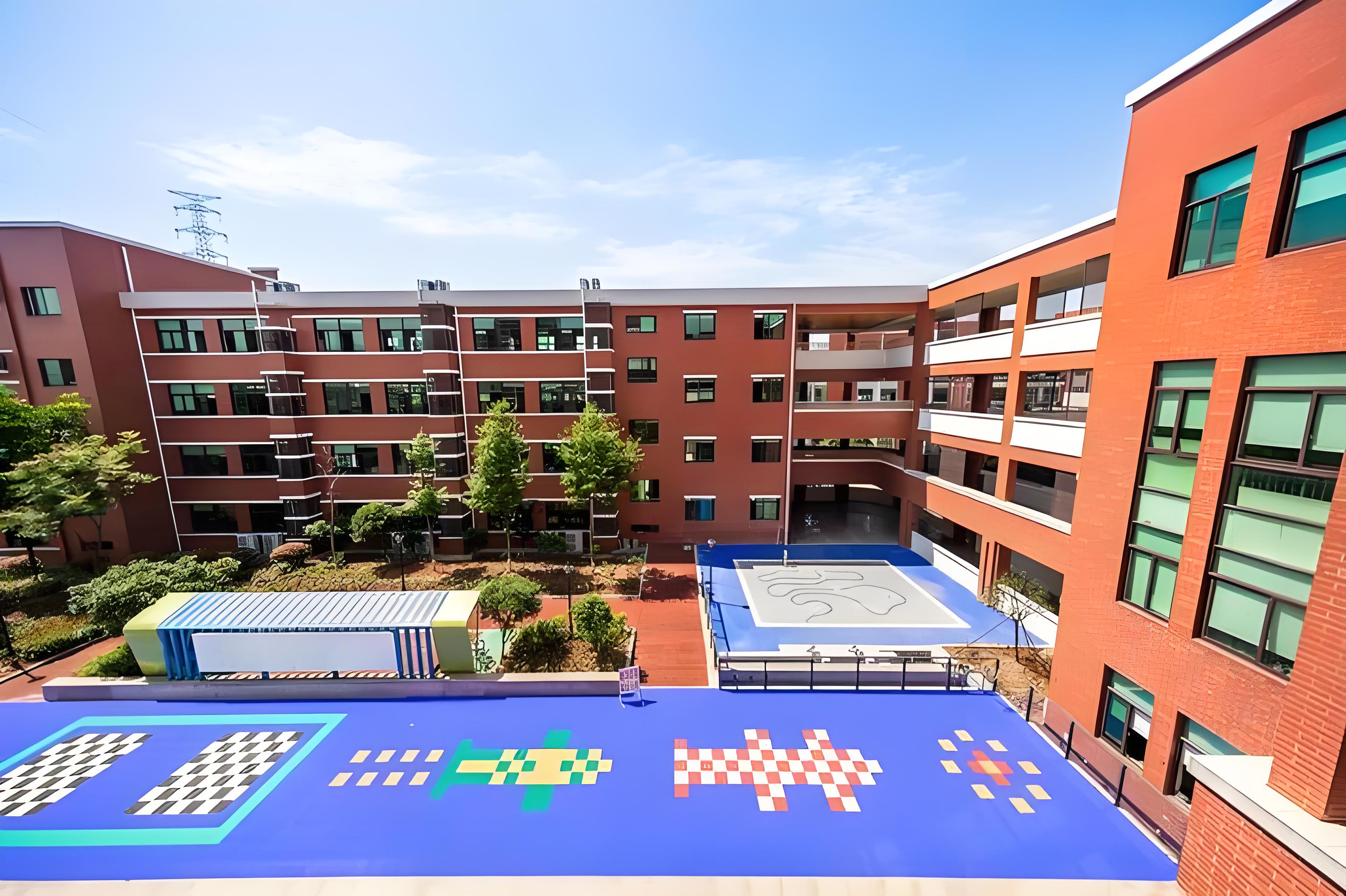 龙峰国际学校