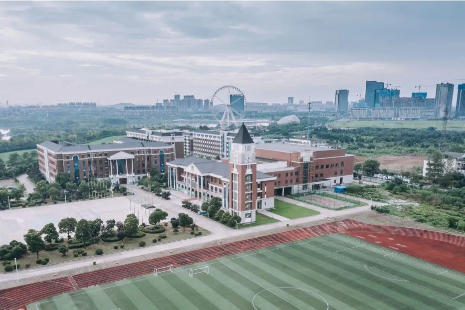 镇江枫叶国际学校照片