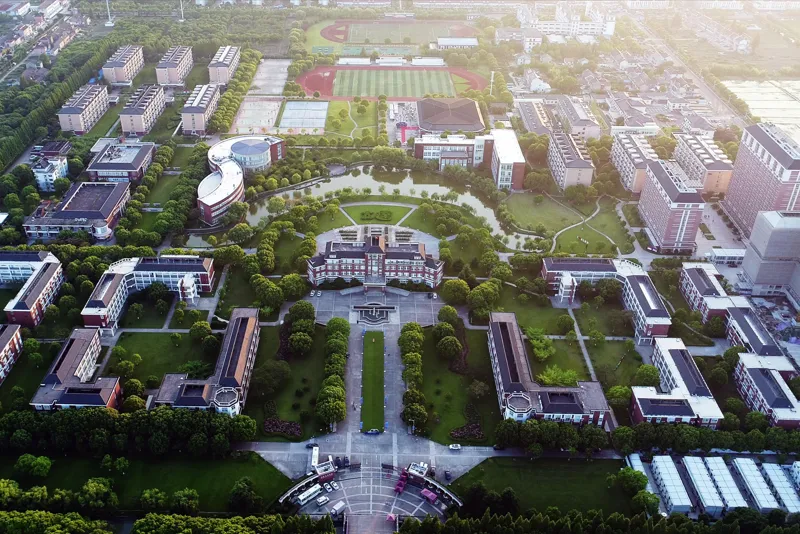 双威公学·上海学校