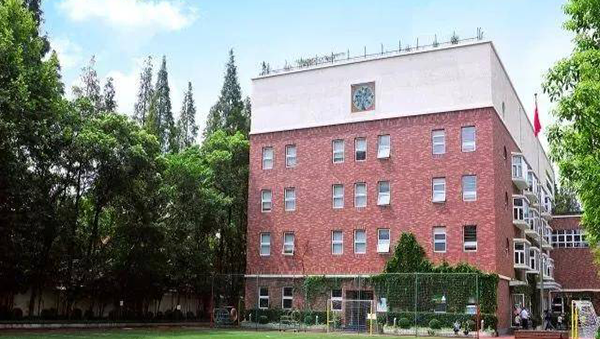上海包玉刚实验学校（松江校区）