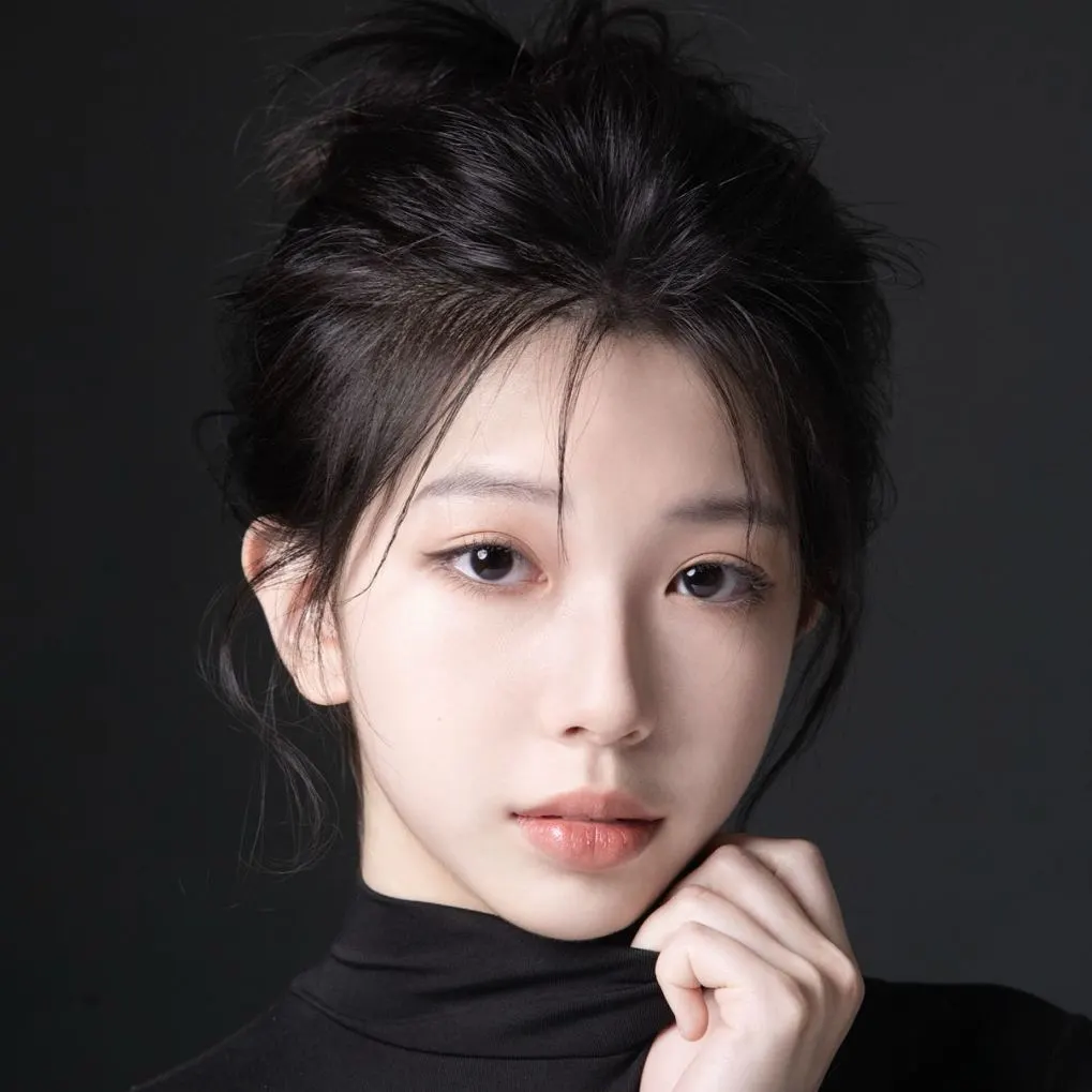 戏剧体验课老师：  Lyra Liu