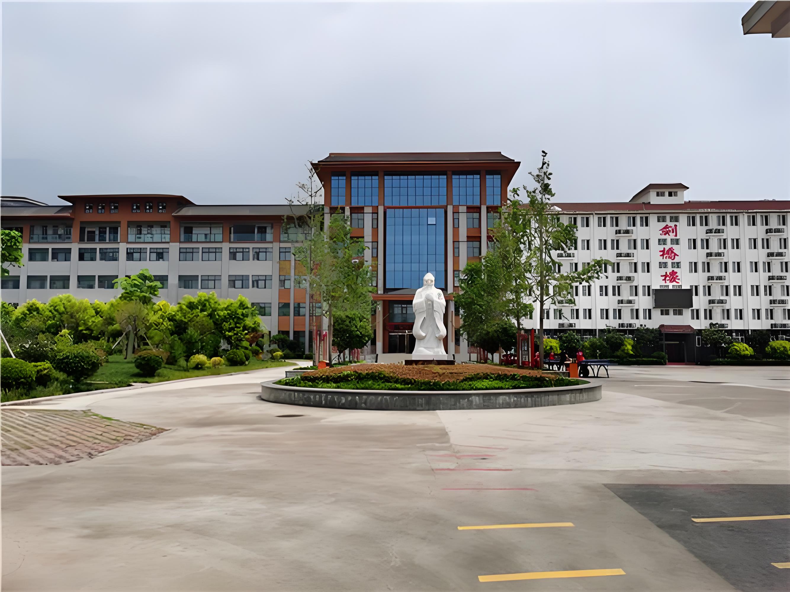 云台山外国语学校