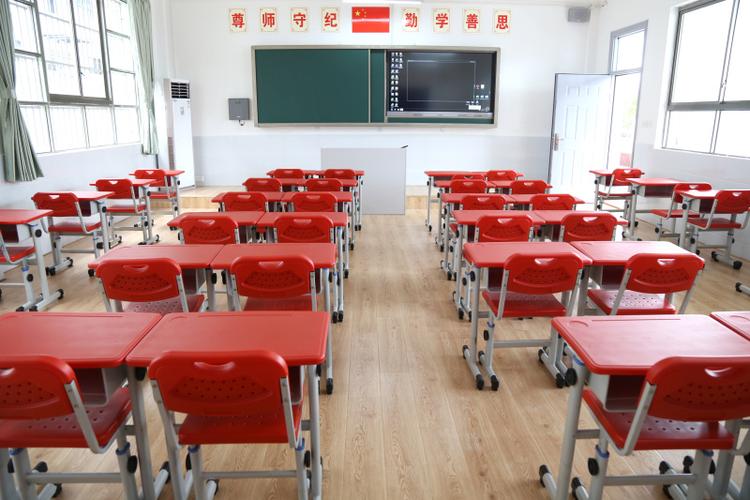 黄山市休宁县上海外国语学校教室照片