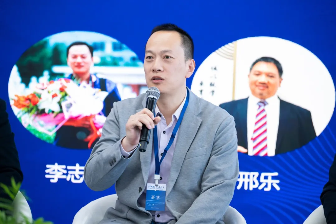 李志新主任表示学校要多维度探索人工智能校园应用，成立人工智能推进小组