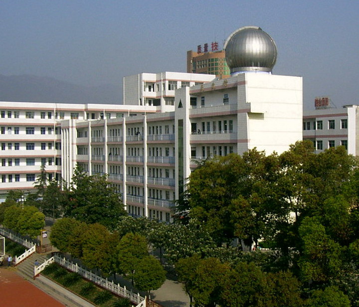 湖北荆门外语学校照片